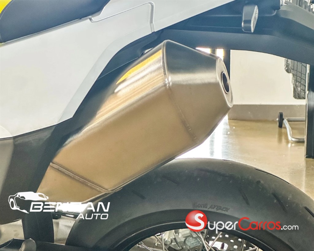 2026 Husqvarna 701 Supermoto — foto 7 / 7
