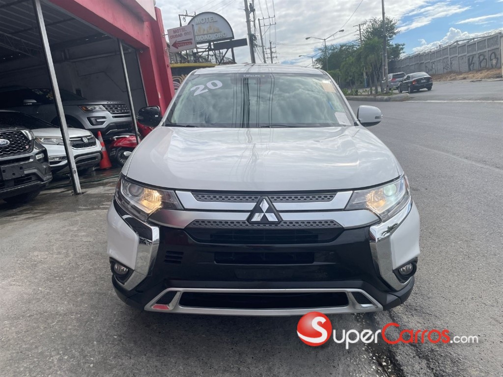 2020 Mitsubishi Motors Outlander SEL