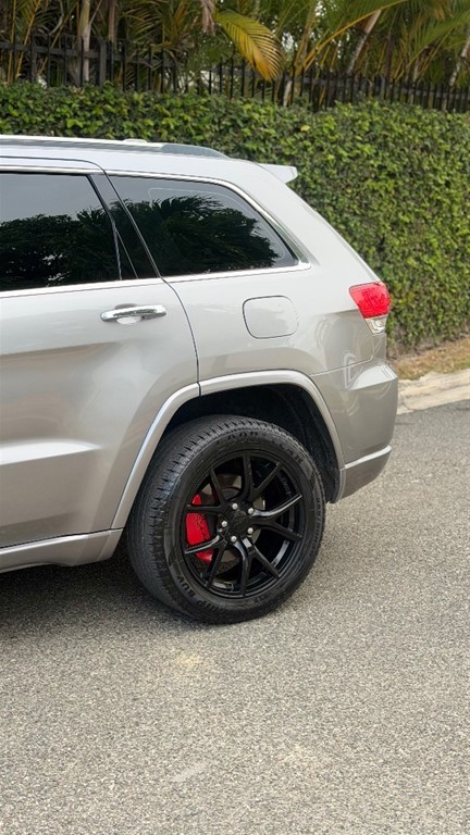 2014 Jeep Grand Cherokee Overland — foto 5 / 12