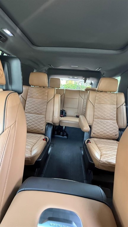 2023 Cadillac Escalade — foto 11 / 12