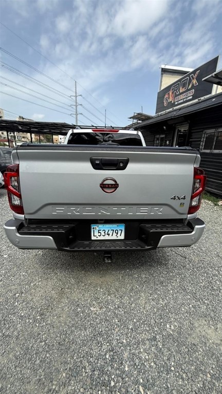 2025 Nissan Frontier Pro-4X — foto 3 / 12