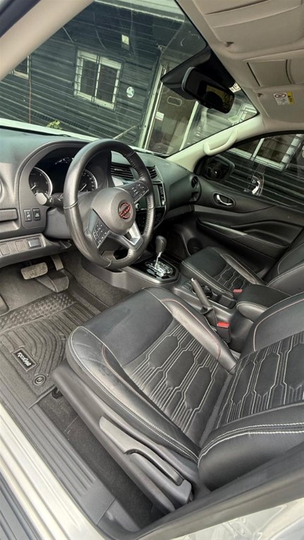 2025 Nissan Frontier Pro-4X — foto 8 / 12