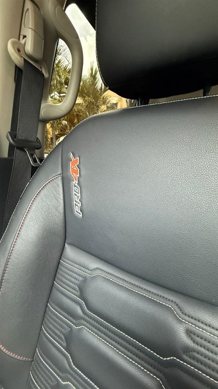 2025 Nissan Frontier Pro-4X — foto 12 / 12