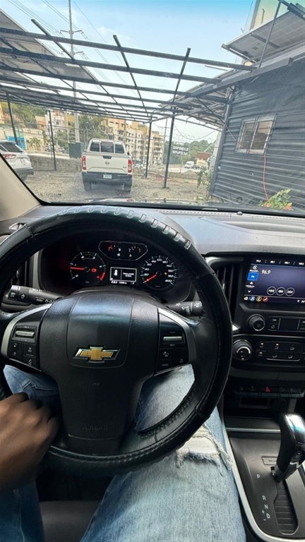 2022 Chevrolet Colorado LTZ — foto 9 / 11