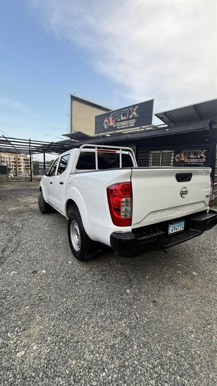 2025 Nissan Frontier — foto 3 / 10