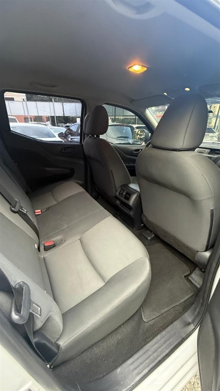 2025 Nissan Frontier — foto 5 / 10