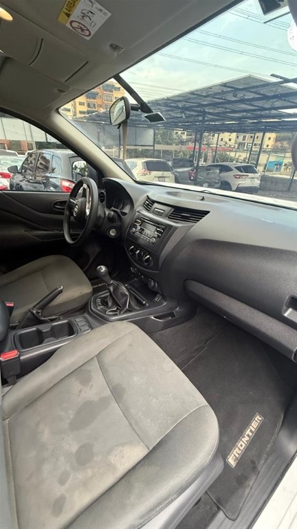 2025 Nissan Frontier — foto 6 / 10