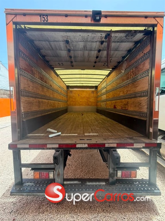 2020 Hino 195 — foto 8 / 9