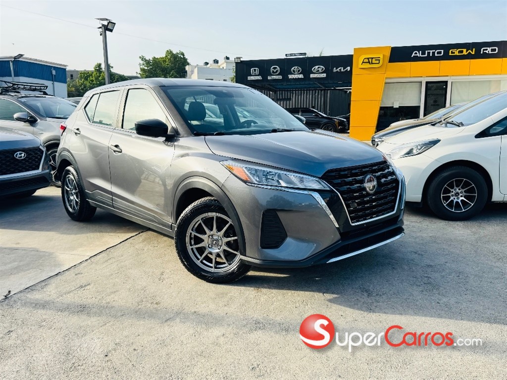 2022 Nissan Kicks S
