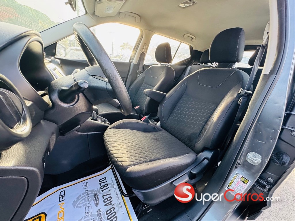 2022 Nissan Kicks S — foto 5 / 12