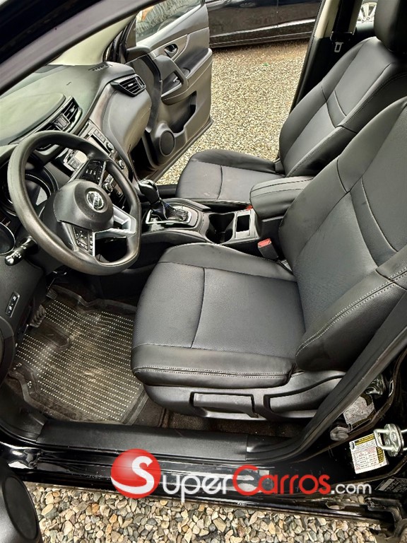 2021 Nissan Rogue — foto 7 / 10