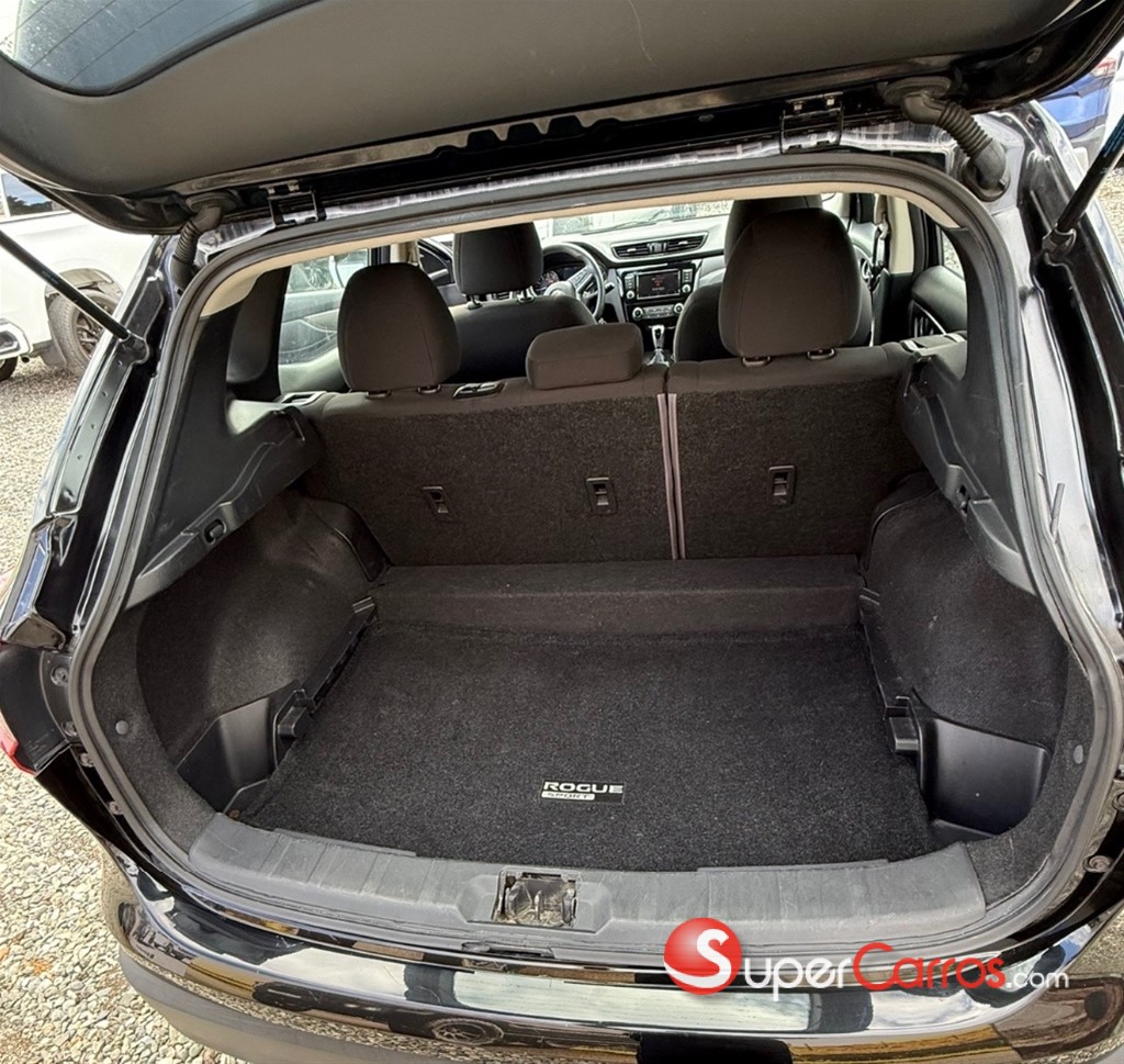 2020 Nissan Rogue — foto 8 / 12