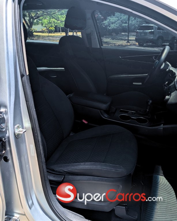 2018 Kia Sorento LX — foto 9 / 10