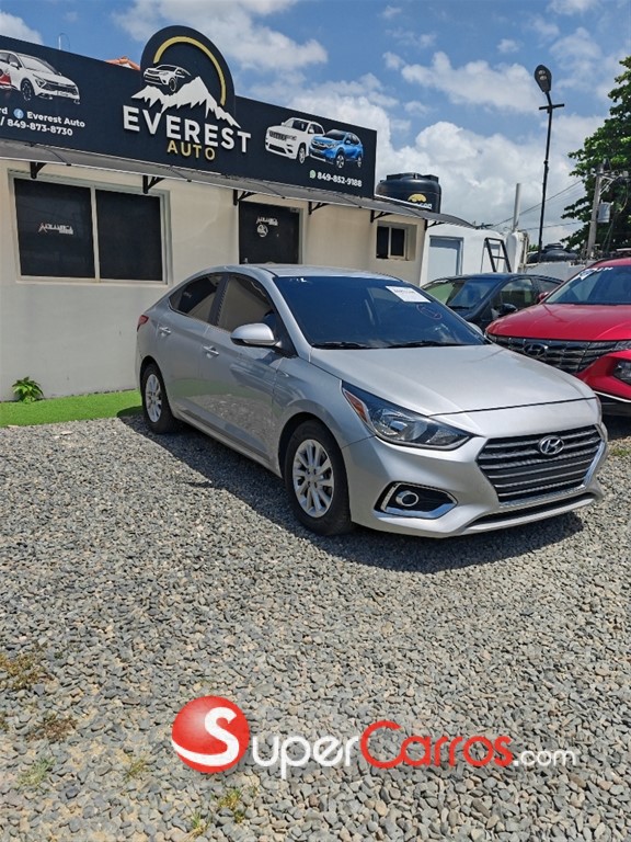 2022 Hyundai Accent — foto 3 / 8