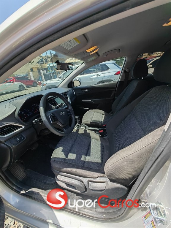 2022 Hyundai Accent — foto 6 / 8
