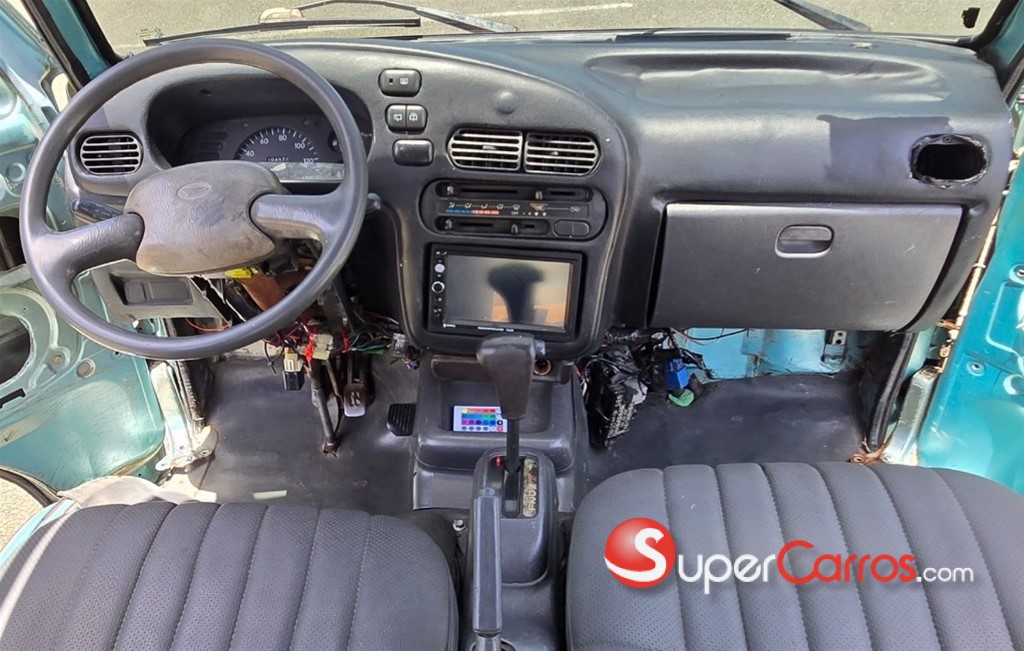 2000 Daihatsu Hijet — foto 8 / 12