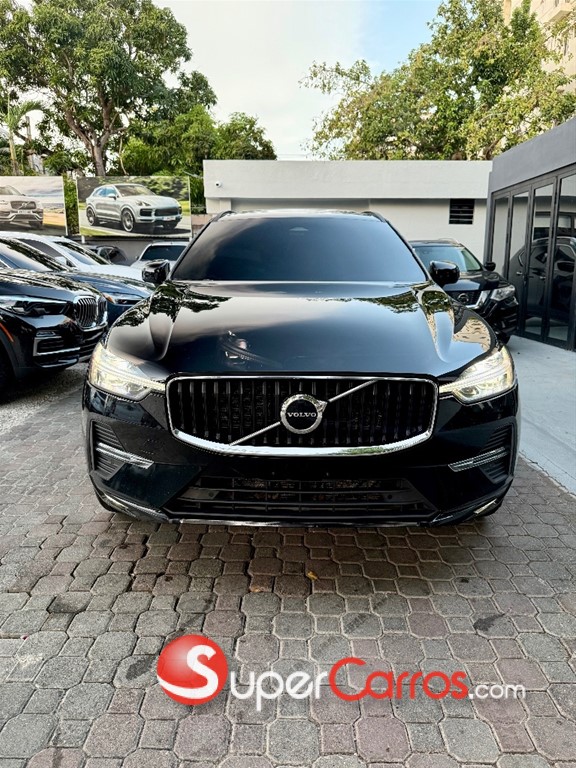 2022 Volvo XC60 B5 Momentum — foto 2 / 11