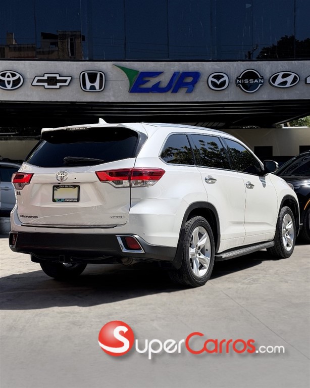 2017 Toyota Grand Highlander Platinum — foto 4 / 7