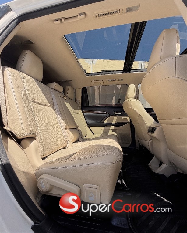 2017 Toyota Grand Highlander Platinum — foto 6 / 7