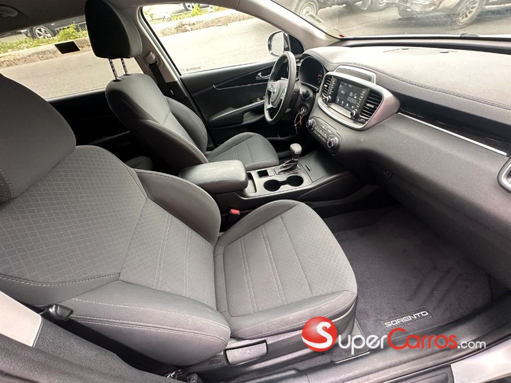 2020 Kia Sorento LX — foto 9 / 11