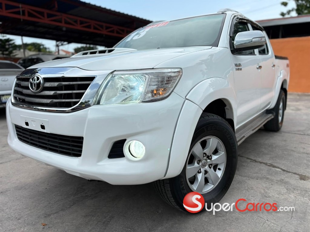 2013 Toyota Hilux — foto 2 / 9