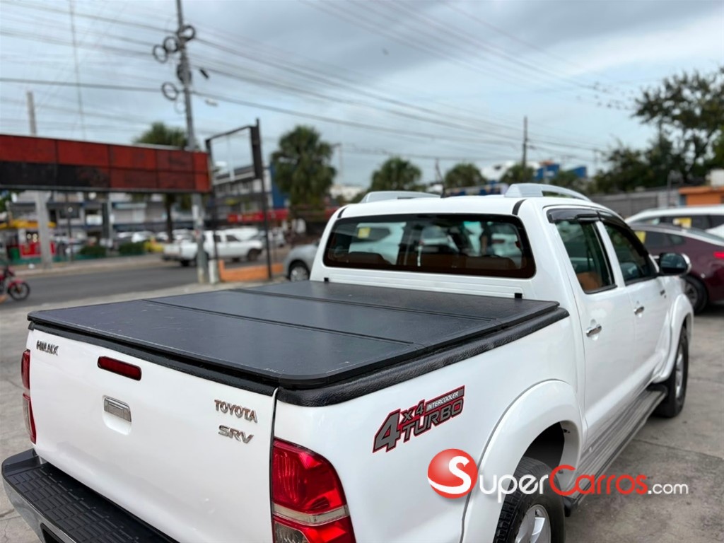 2013 Toyota Hilux — foto 6 / 9