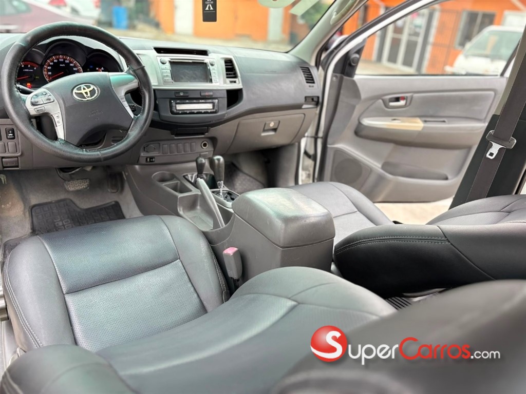 2013 Toyota Hilux — foto 7 / 9