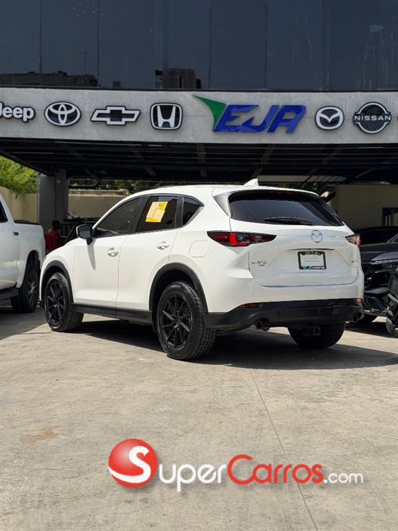 2022 Mazda CX-5 Preferred — foto 3 / 6