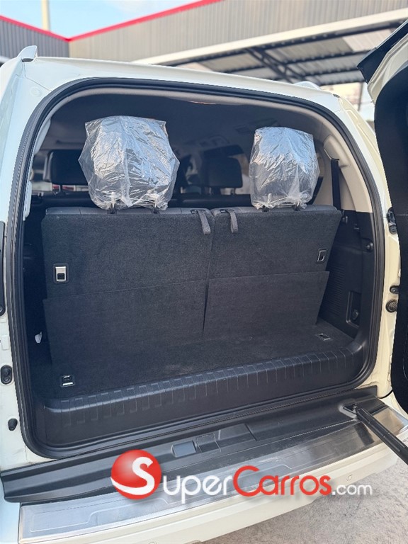 2024 Toyota Land Cruiser Prado VXL — foto 8 / 12