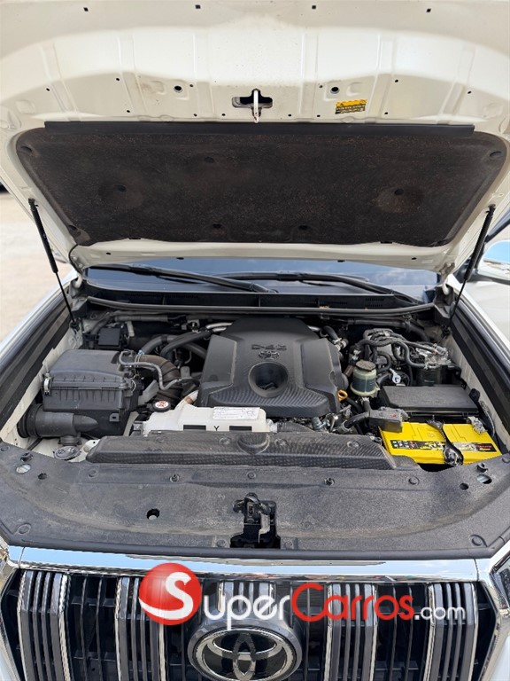 2024 Toyota Land Cruiser Prado VXL — foto 10 / 12