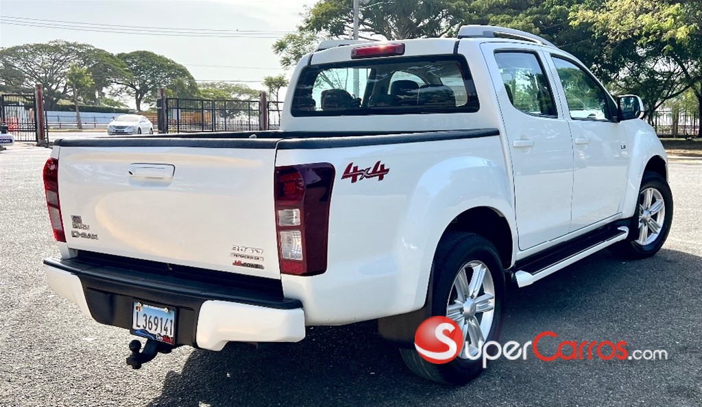 2017 Isuzu DMAX LS — foto 4 / 12