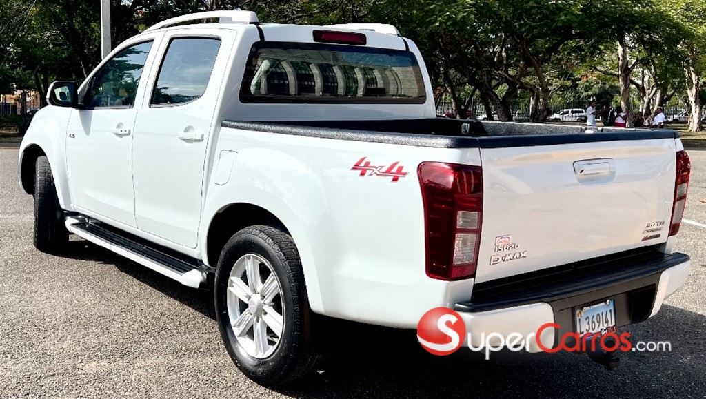 2017 Isuzu DMAX LS — foto 6 / 12