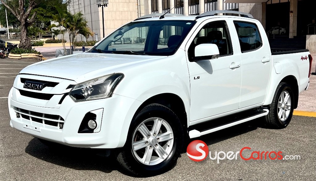 2017 Isuzu DMAX LS — foto 8 / 12