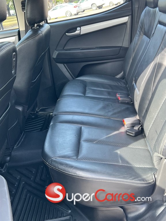 2017 Isuzu DMAX LS — foto 10 / 12