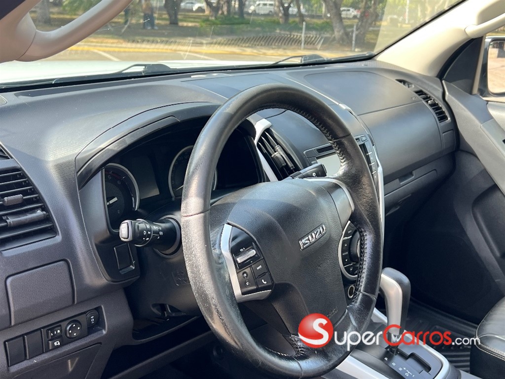 2017 Isuzu DMAX LS — foto 12 / 12