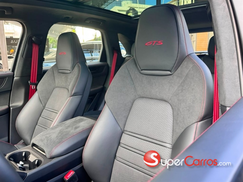 2026 Porsche Cayenne GTS — foto 7 / 12