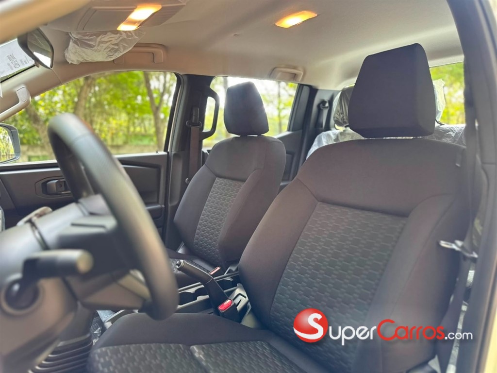 2027 Mitsubishi Motors L 200 Triton — foto 4 / 12