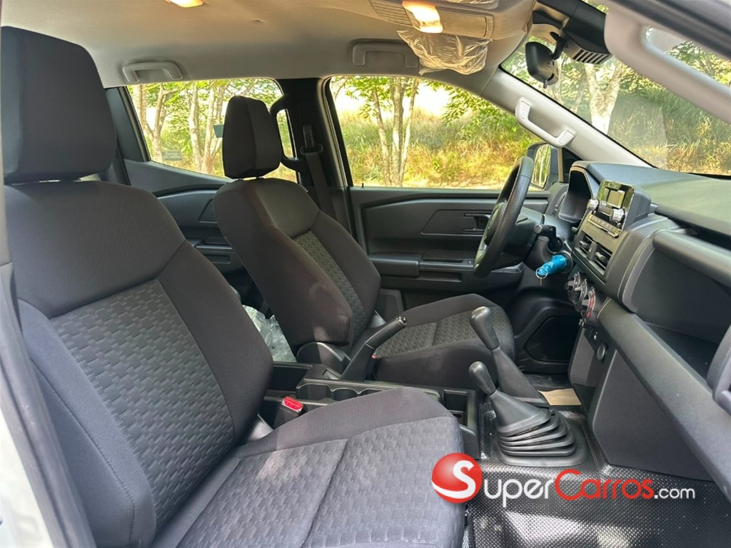 2027 Mitsubishi Motors L 200 Triton — foto 8 / 12