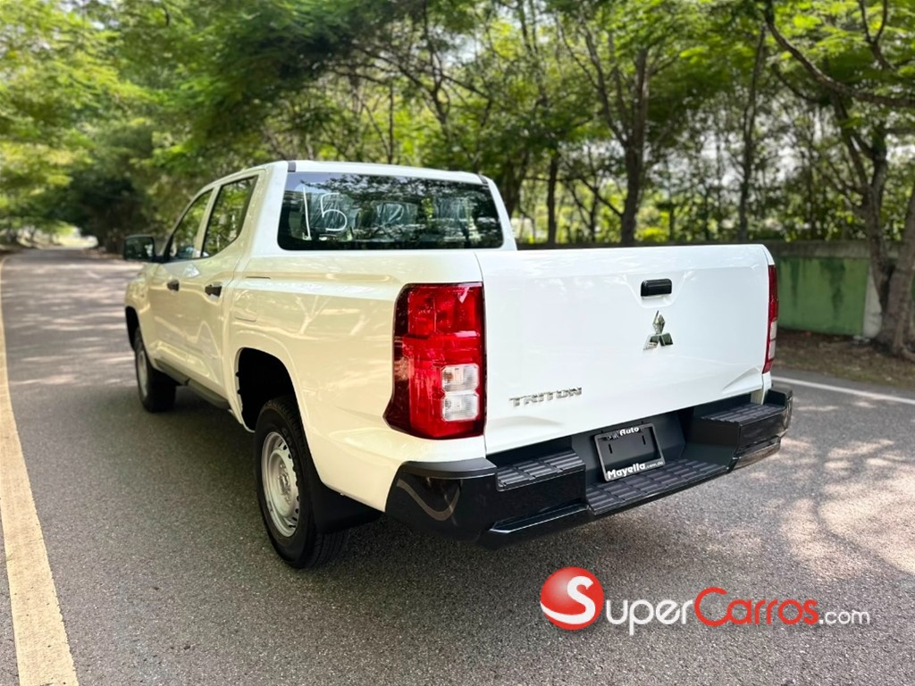 2027 Mitsubishi Motors L 200 Triton — foto 10 / 12