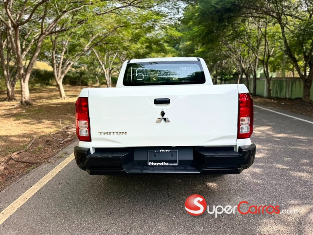 2027 Mitsubishi Motors L 200 Triton — foto 11 / 12