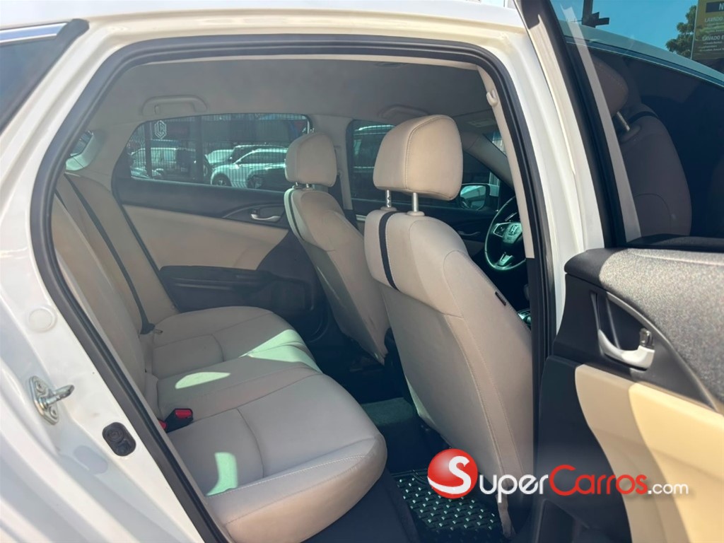 2016 Honda Civic LX — foto 6 / 12