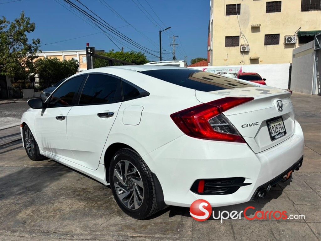 2016 Honda Civic LX — foto 7 / 12