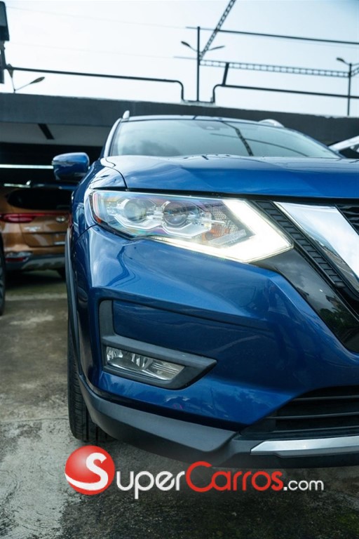 2020 Nissan Rogue SL — foto 9 / 12