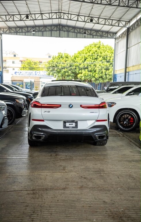 2025 BMW X 6 xDrive40i — foto 5 / 12