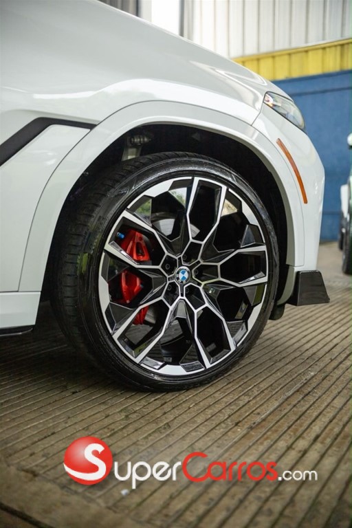 2025 BMW X 6 xDrive40i — foto 11 / 12