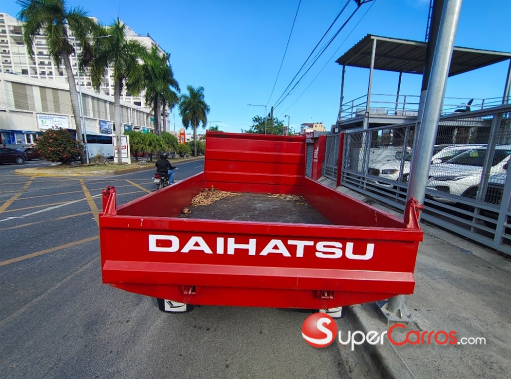 1996 Daihatsu Delta Volteo — foto 3 / 8