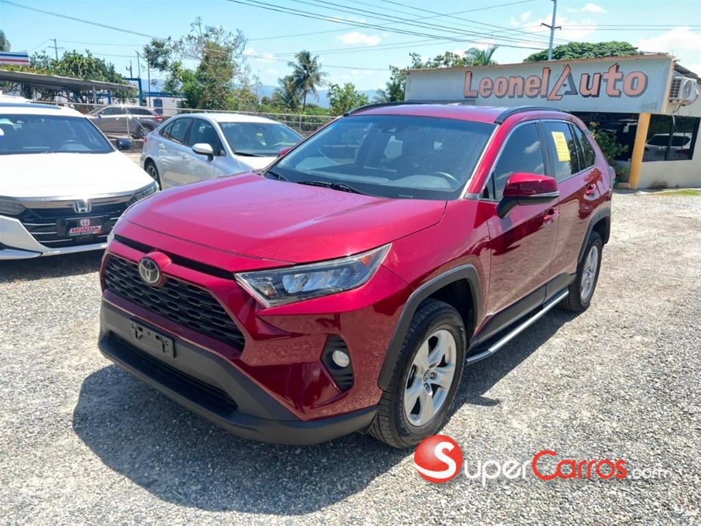 2020 Toyota RAV4 XLE