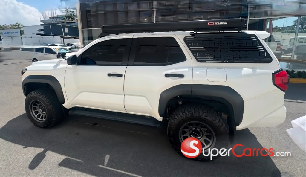2026 Toyota 4 Runner SR5 Premium — foto 2 / 9