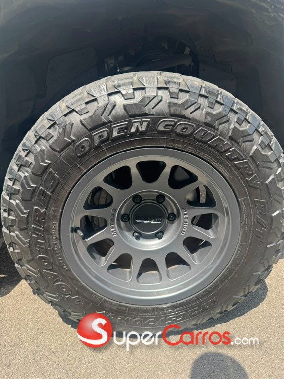 2026 Toyota 4 Runner SR5 Premium — foto 7 / 9