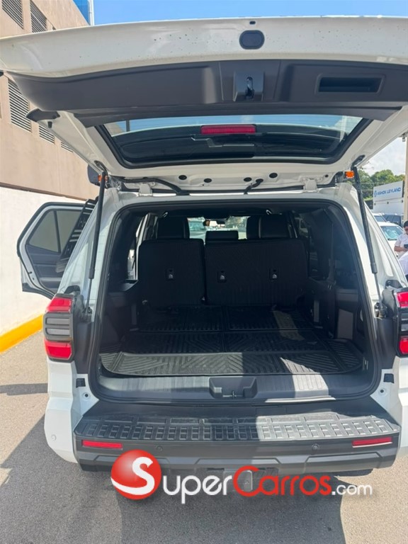 2026 Toyota 4 Runner SR5 Premium — foto 8 / 9